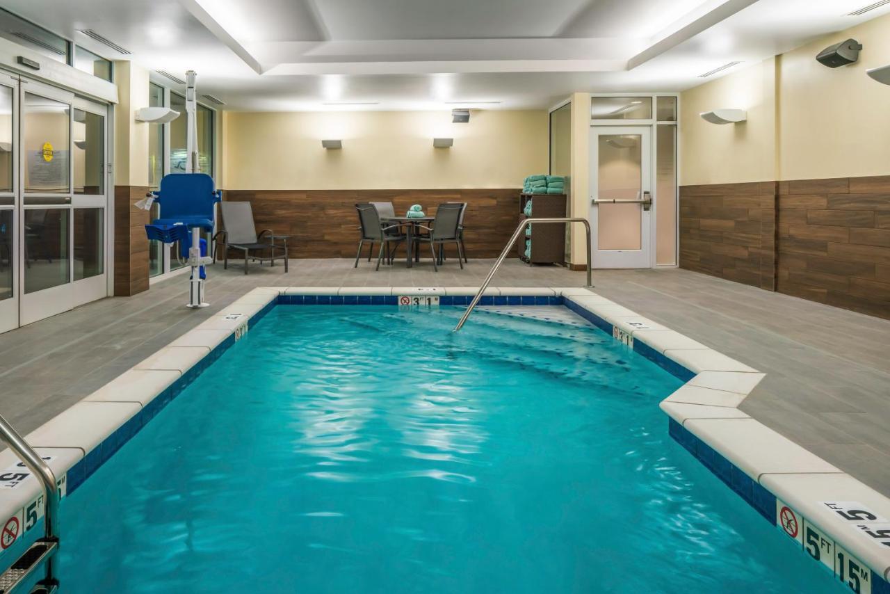 Fairfield By Marriott & Kansas North, Gladstone Hotel