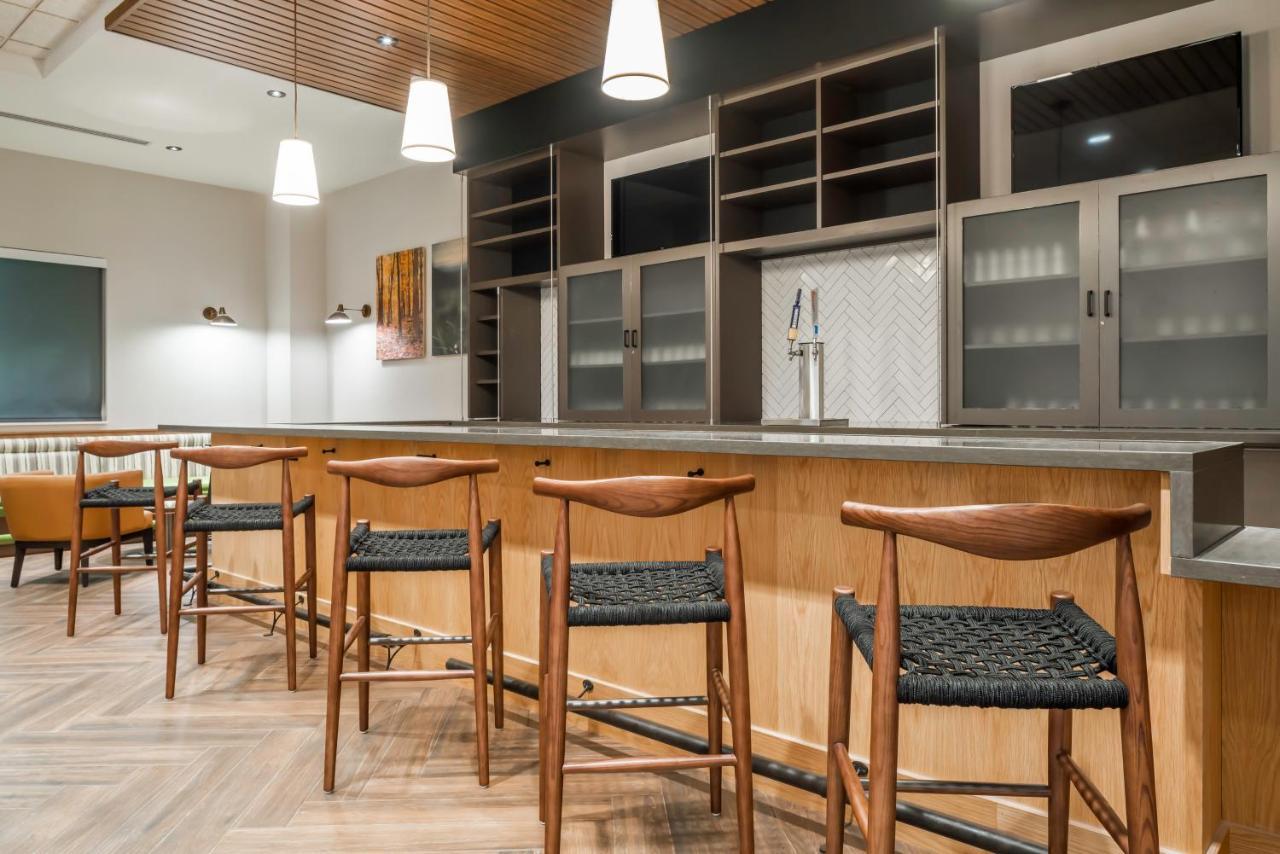 Fairfield By Marriott & Kansas North, Gladstone Hotel 3*