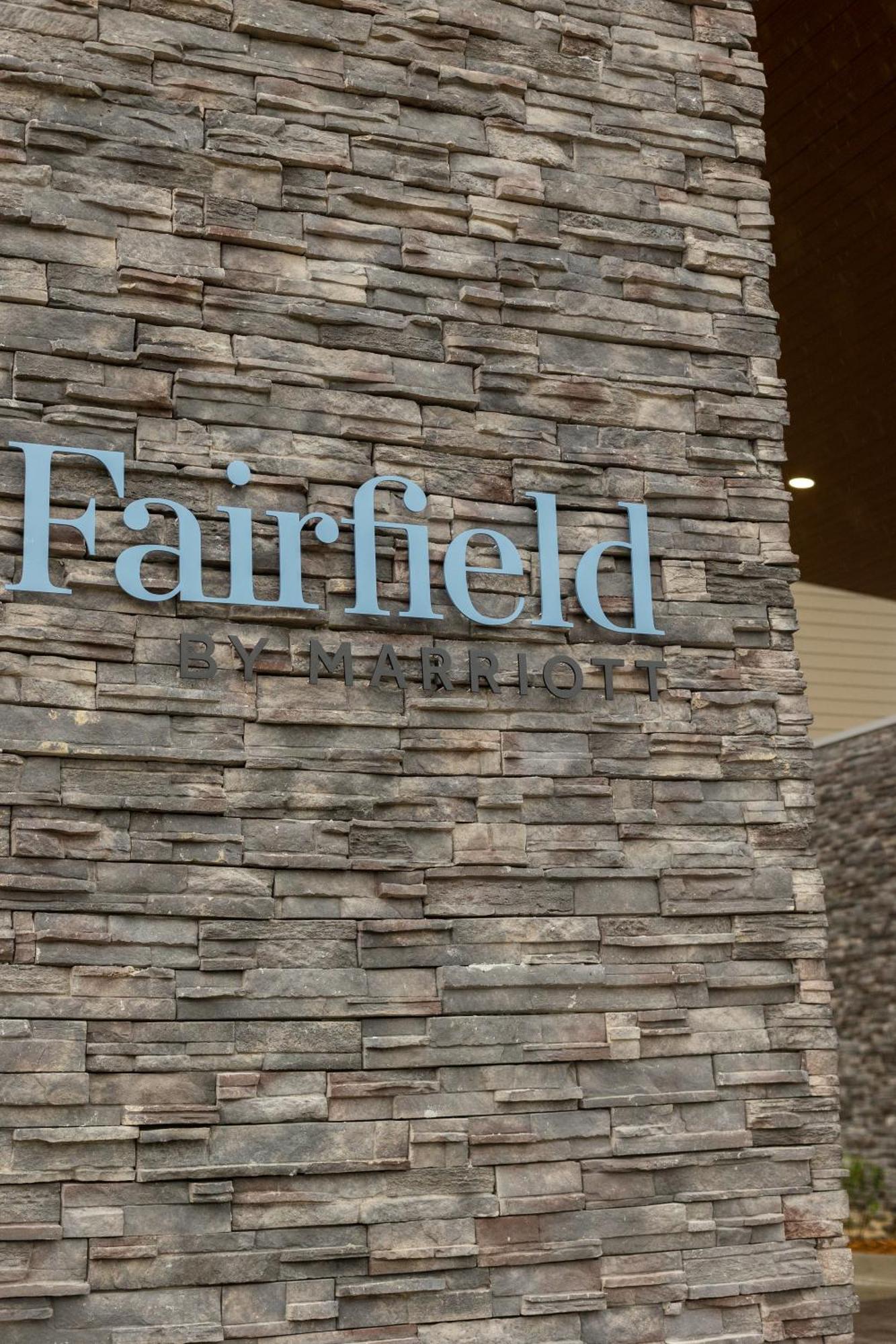 Fairfield By Marriott & Kansas North, Gladstone Hotel